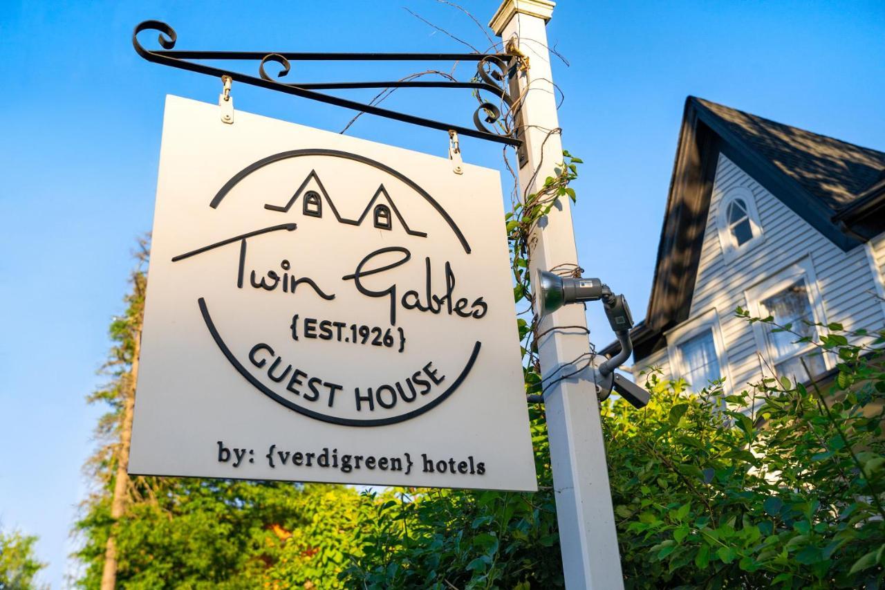 Hotel Twin Gables Of
