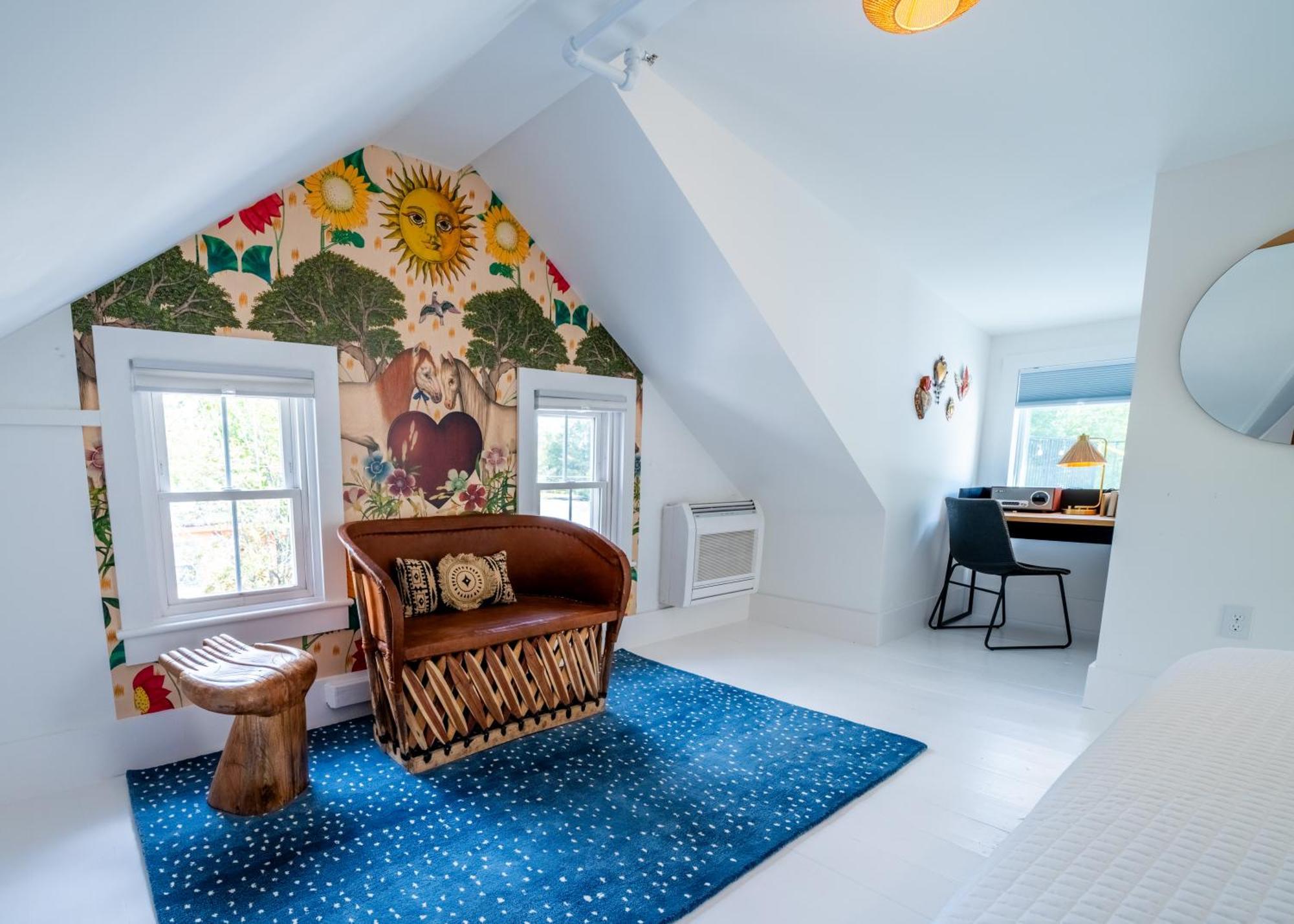 Twin Gables Of 2* Woodstock