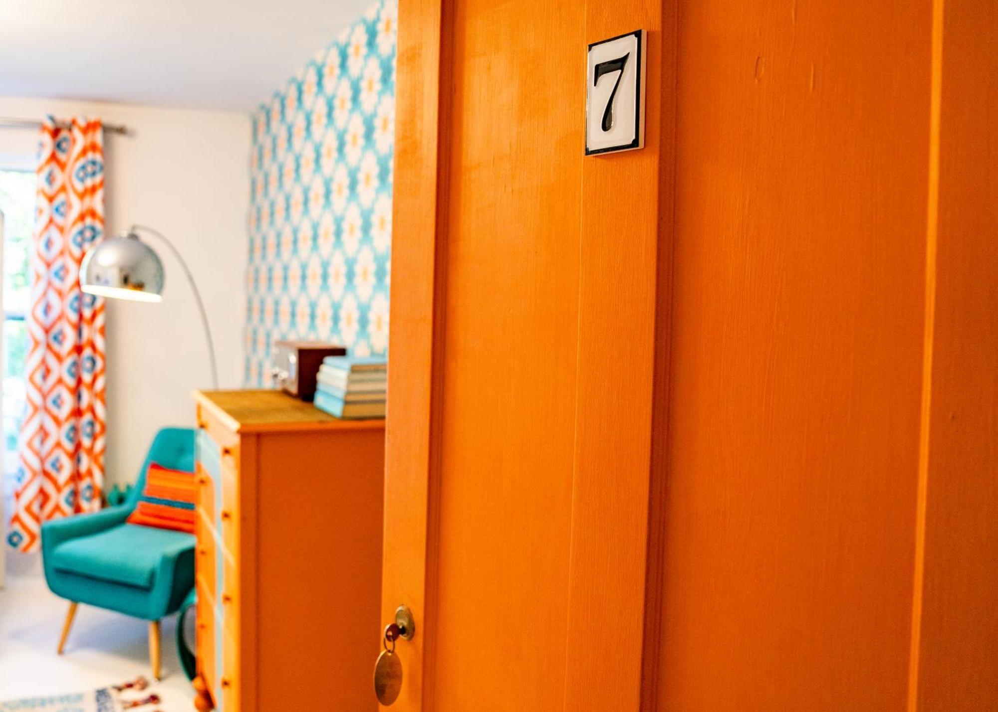Hotel Twin Gables Of