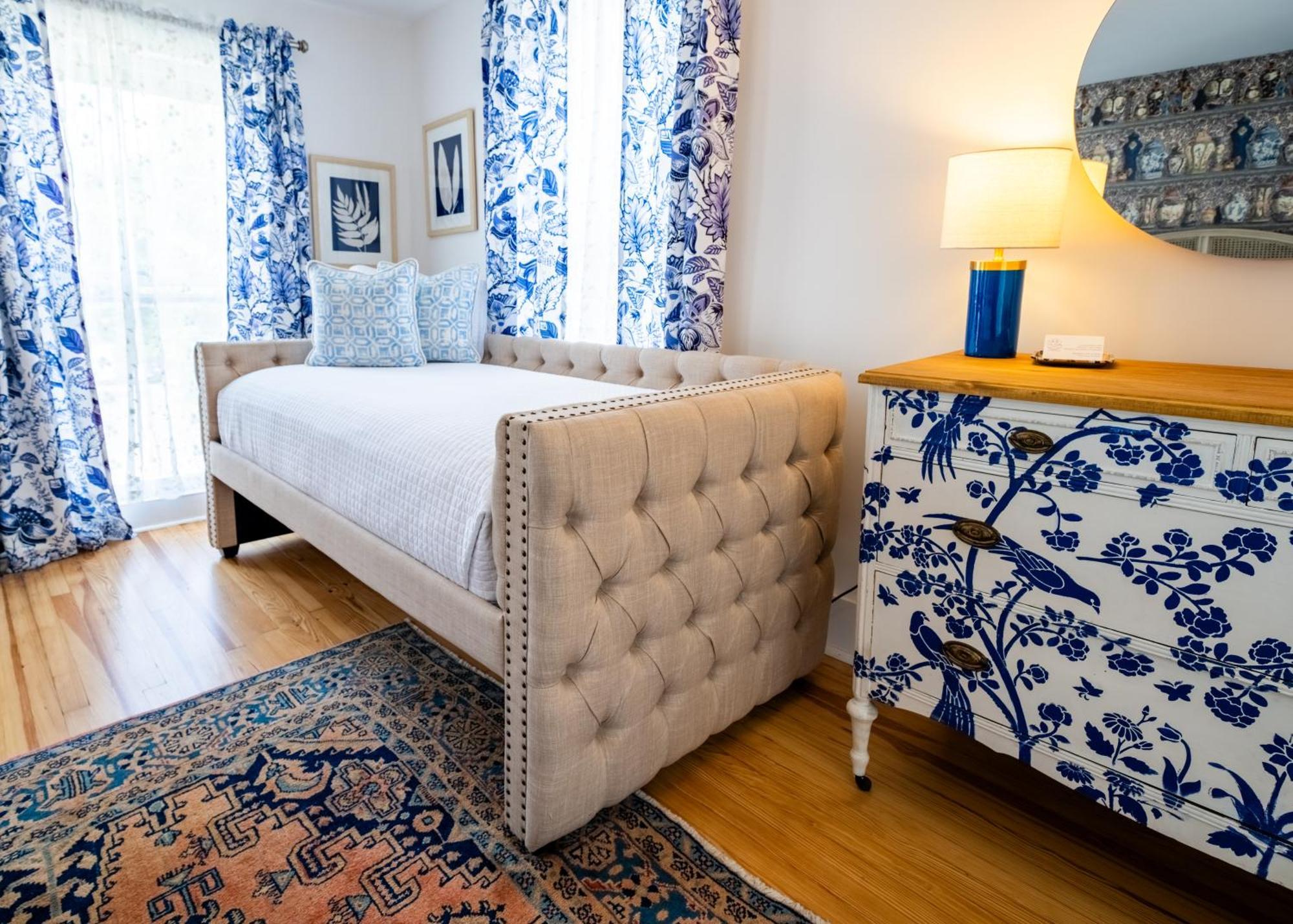Hotel Twin Gables Of Woodstock